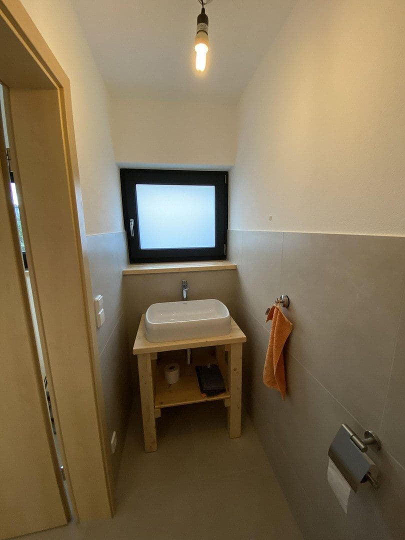 Predaj domu 191 m², pozemok 343 m², Kirchheim am Ries, Bádensko-Wurttembersko Predaj domu 191 m², pozemok 343 m², Kirchheim am Ries, Bádensko-Wurttembersko