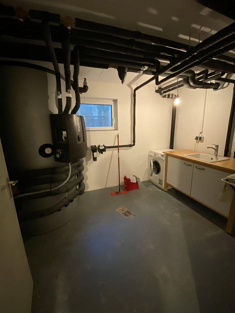 Predaj domu 191 m², pozemok 343 m², Kirchheim am Ries, Bádensko-Wurttembersko Predaj domu 191 m², pozemok 343 m², Kirchheim am Ries, Bádensko-Wurttembersko