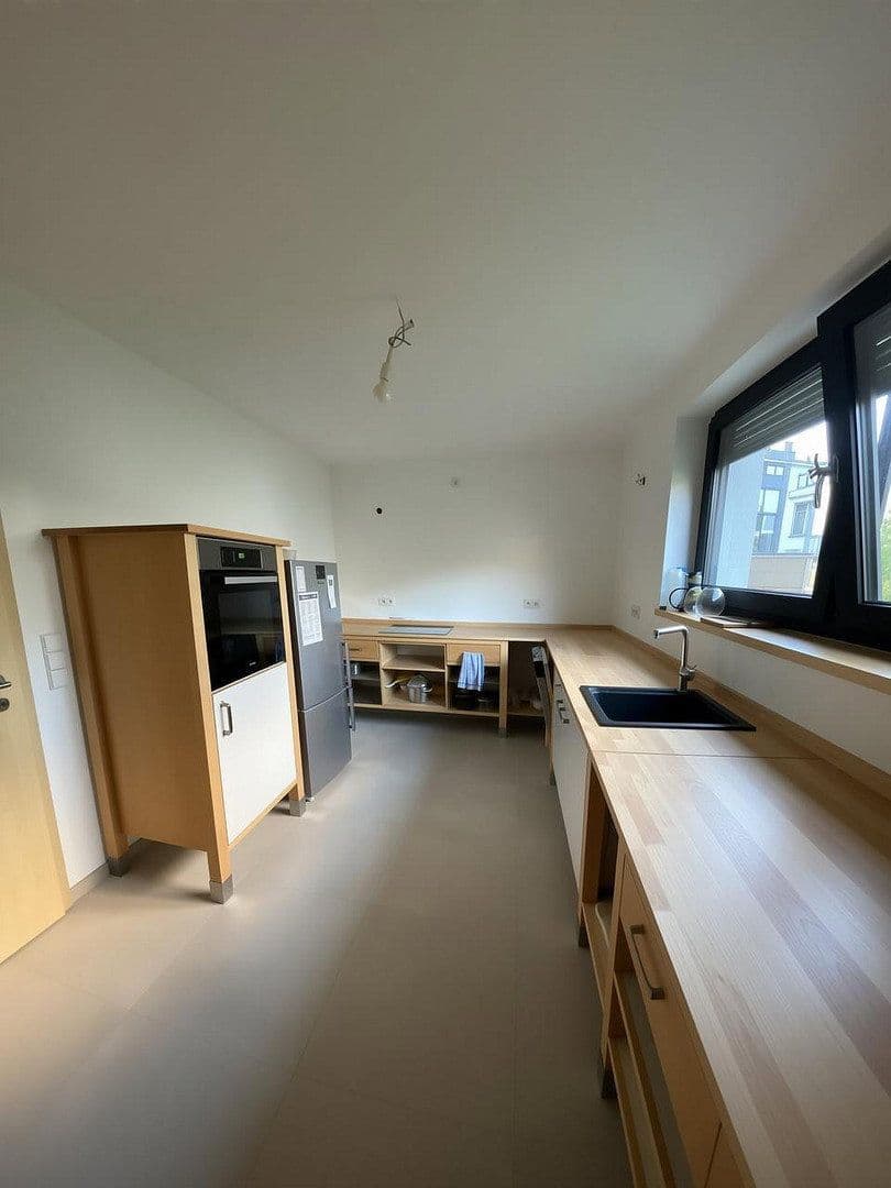 Predaj domu 191 m², pozemok 343 m², Kirchheim am Ries, Bádensko-Wurttembersko Predaj domu 191 m², pozemok 343 m², Kirchheim am Ries, Bádensko-Wurttembersko
