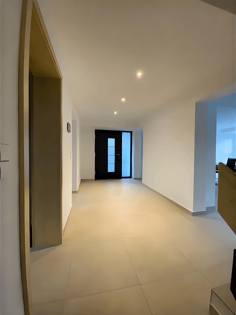Predaj domu 191 m², pozemok 343 m², Kirchheim am Ries, Bádensko-Wurttembersko Predaj domu 191 m², pozemok 343 m², Kirchheim am Ries, Bádensko-Wurttembersko