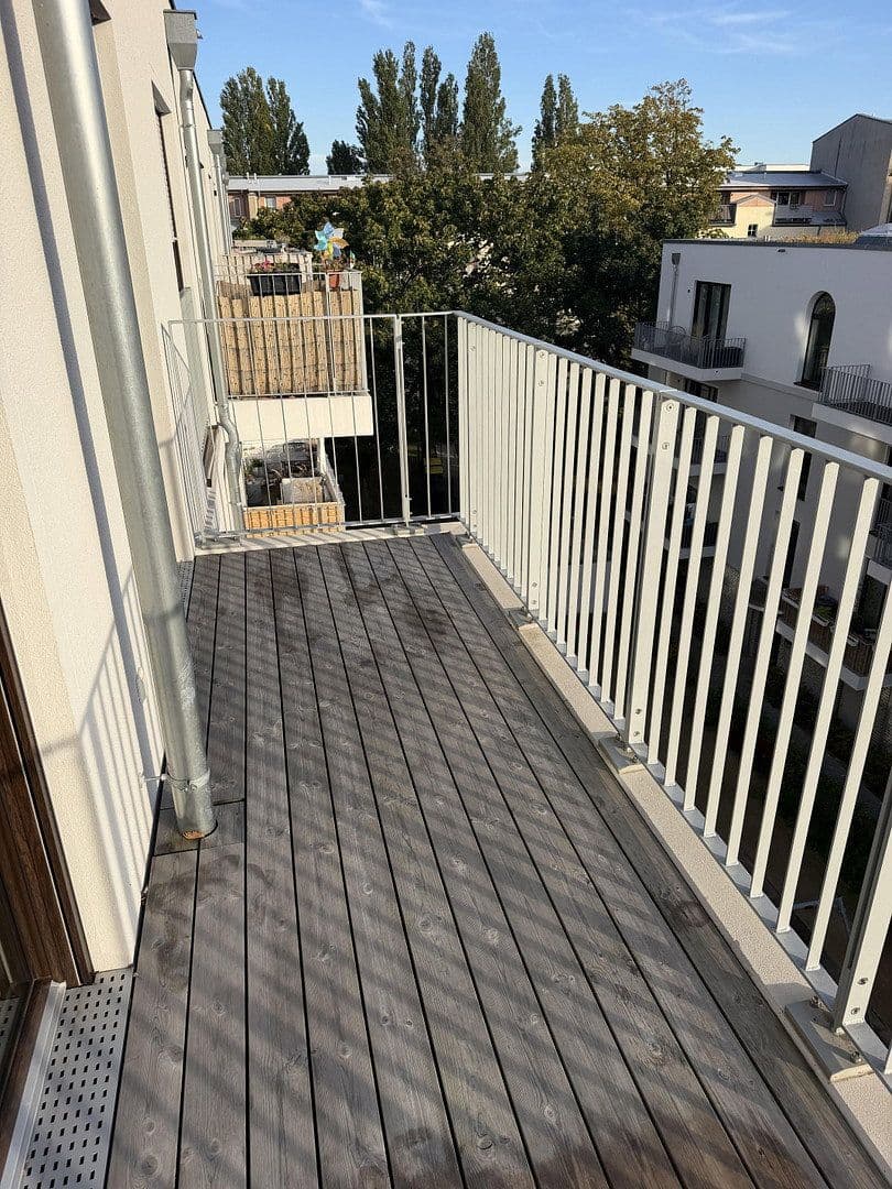 Prenájom bytu 4-izbový 98 m², Münsterlandstraße 60, Berlin, Berlín Prenájom bytu 4-izbový 98 m², Münsterlandstraße 60, Berlin, Berlín