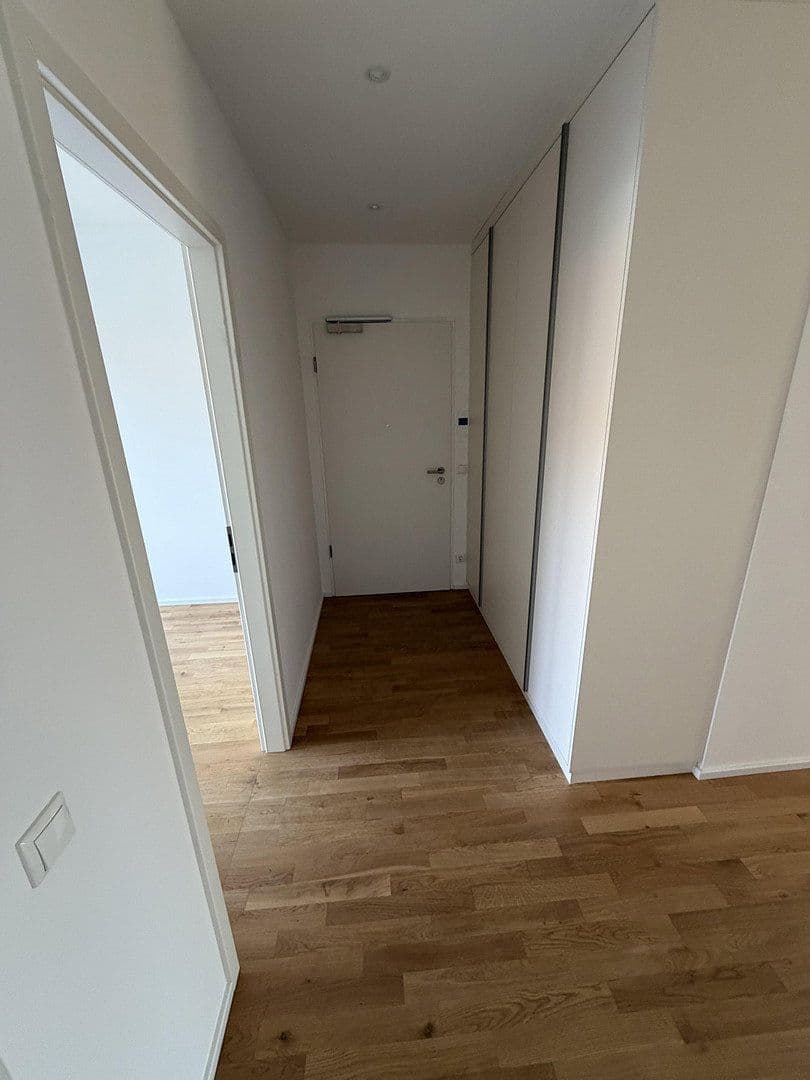 Prenájom bytu 4-izbový 98 m², Münsterlandstraße 60, Berlin, Berlín Prenájom bytu 4-izbový 98 m², Münsterlandstraße 60, Berlin, Berlín