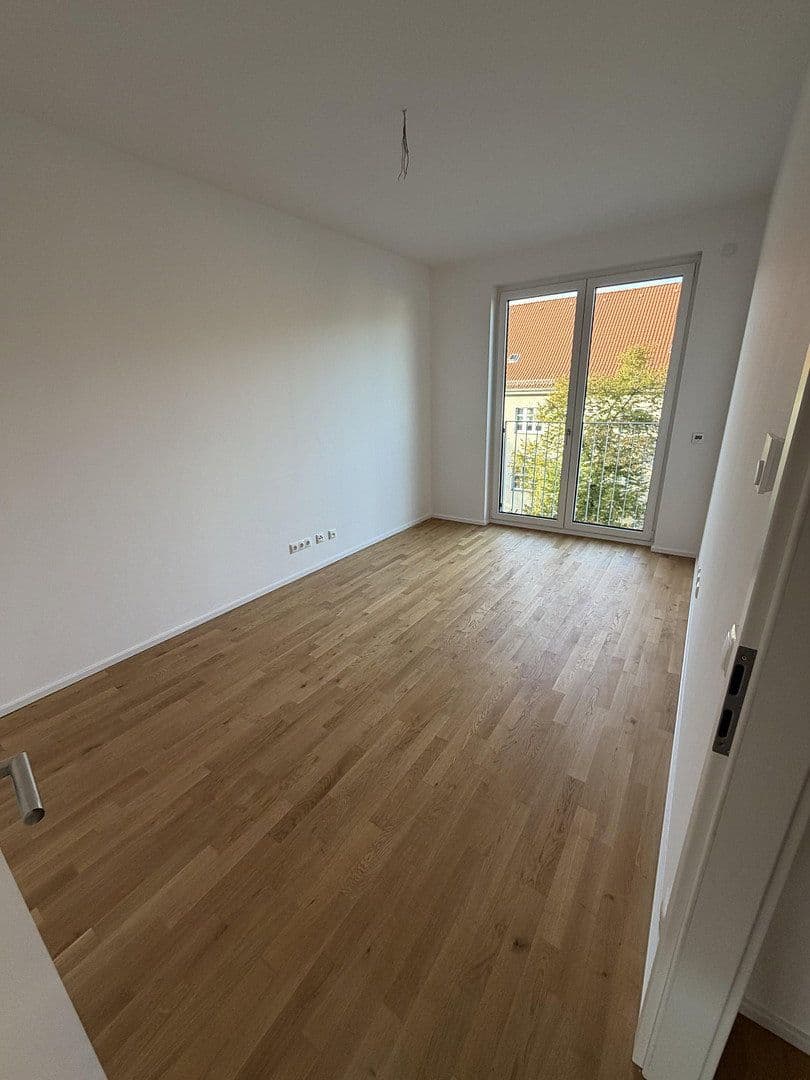 Prenájom bytu 4-izbový 98 m², Münsterlandstraße 60, Berlin, Berlín Prenájom bytu 4-izbový 98 m², Münsterlandstraße 60, Berlin, Berlín
