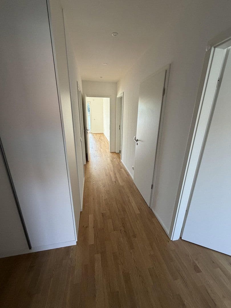 Prenájom bytu 4-izbový 98 m², Münsterlandstraße 60, Berlin, Berlín Prenájom bytu 4-izbový 98 m², Münsterlandstraße 60, Berlin, Berlín
