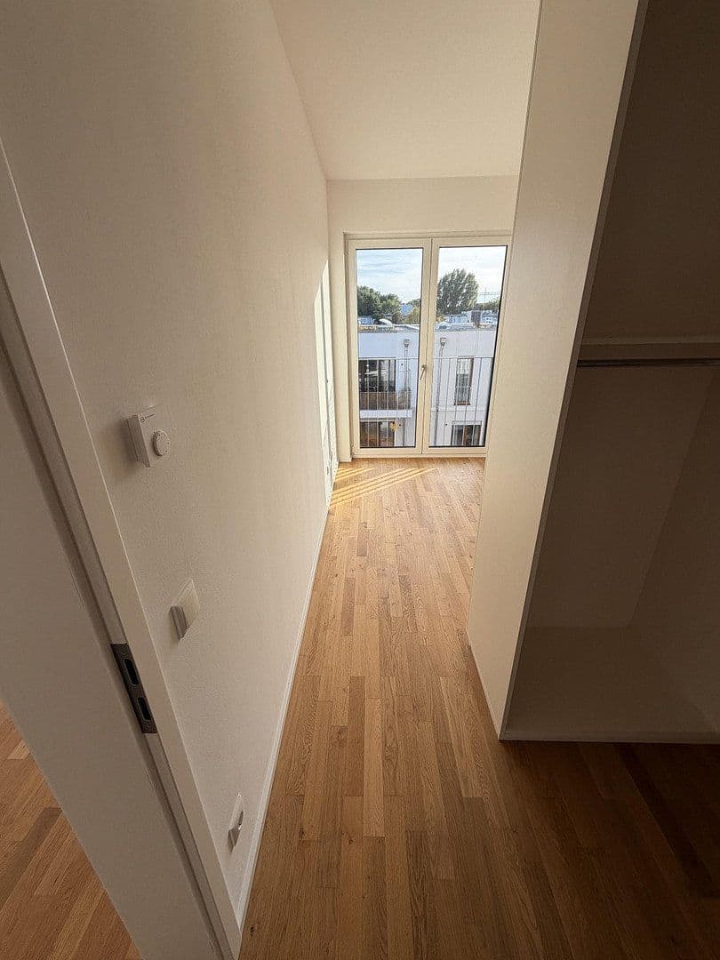 Prenájom bytu 4-izbový 98 m², Münsterlandstraße 60, Berlin, Berlín Prenájom bytu 4-izbový 98 m², Münsterlandstraße 60, Berlin, Berlín