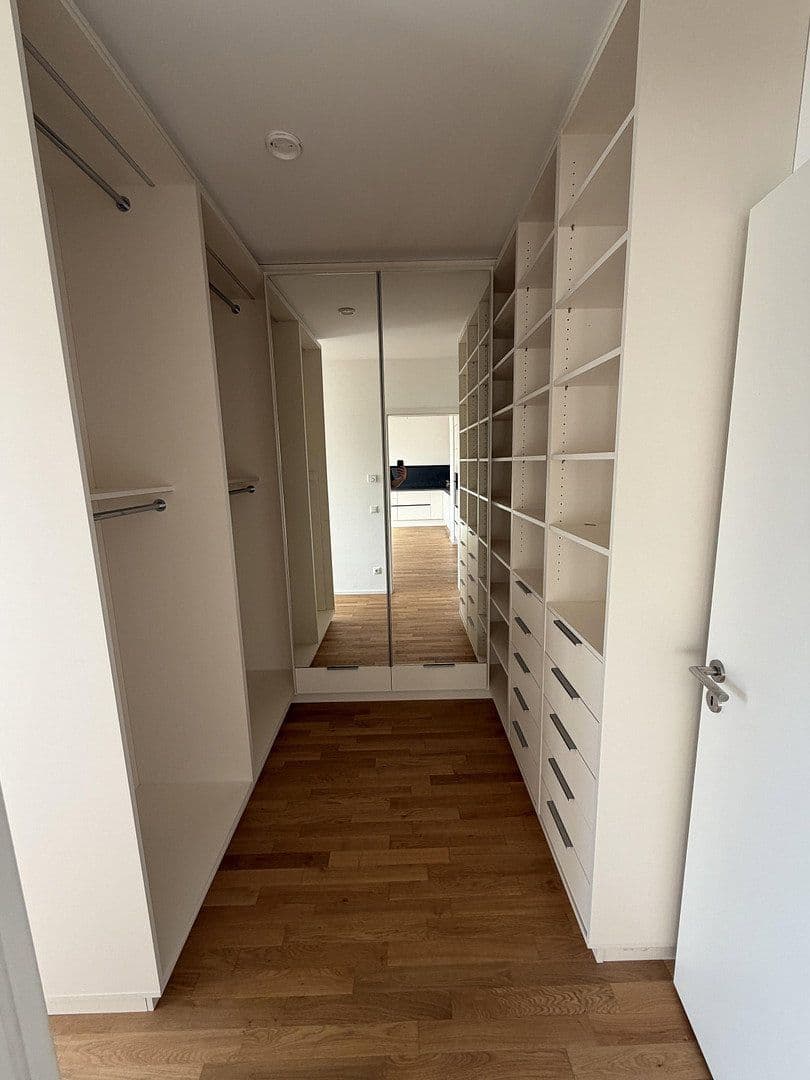 Prenájom bytu 4-izbový 98 m², Münsterlandstraße 60, Berlin, Berlín Prenájom bytu 4-izbový 98 m², Münsterlandstraße 60, Berlin, Berlín