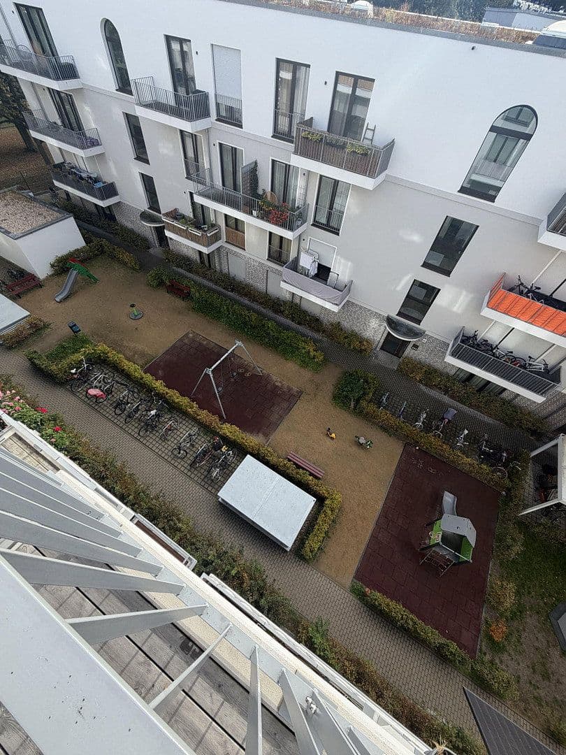 Prenájom bytu 4-izbový 98 m², Münsterlandstraße 60, Berlin, Berlín Prenájom bytu 4-izbový 98 m², Münsterlandstraße 60, Berlin, Berlín