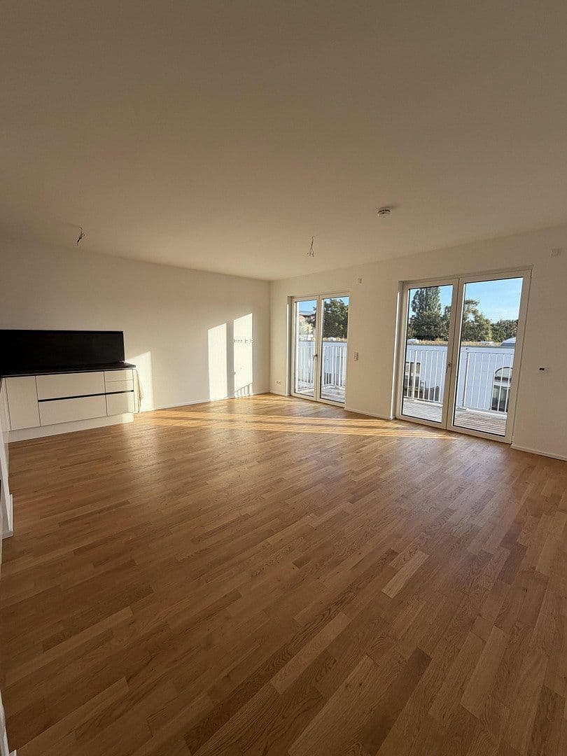 Prenájom bytu 4-izbový 98 m², Münsterlandstraße 60, Berlin, Berlín Prenájom bytu 4-izbový 98 m², Münsterlandstraße 60, Berlin, Berlín