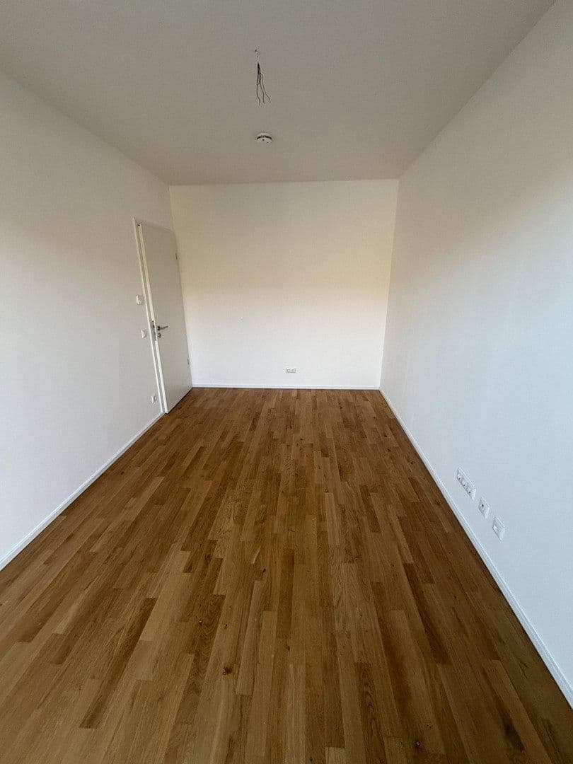 Prenájom bytu 4-izbový 98 m², Münsterlandstraße 60, Berlin, Berlín Prenájom bytu 4-izbový 98 m², Münsterlandstraße 60, Berlin, Berlín