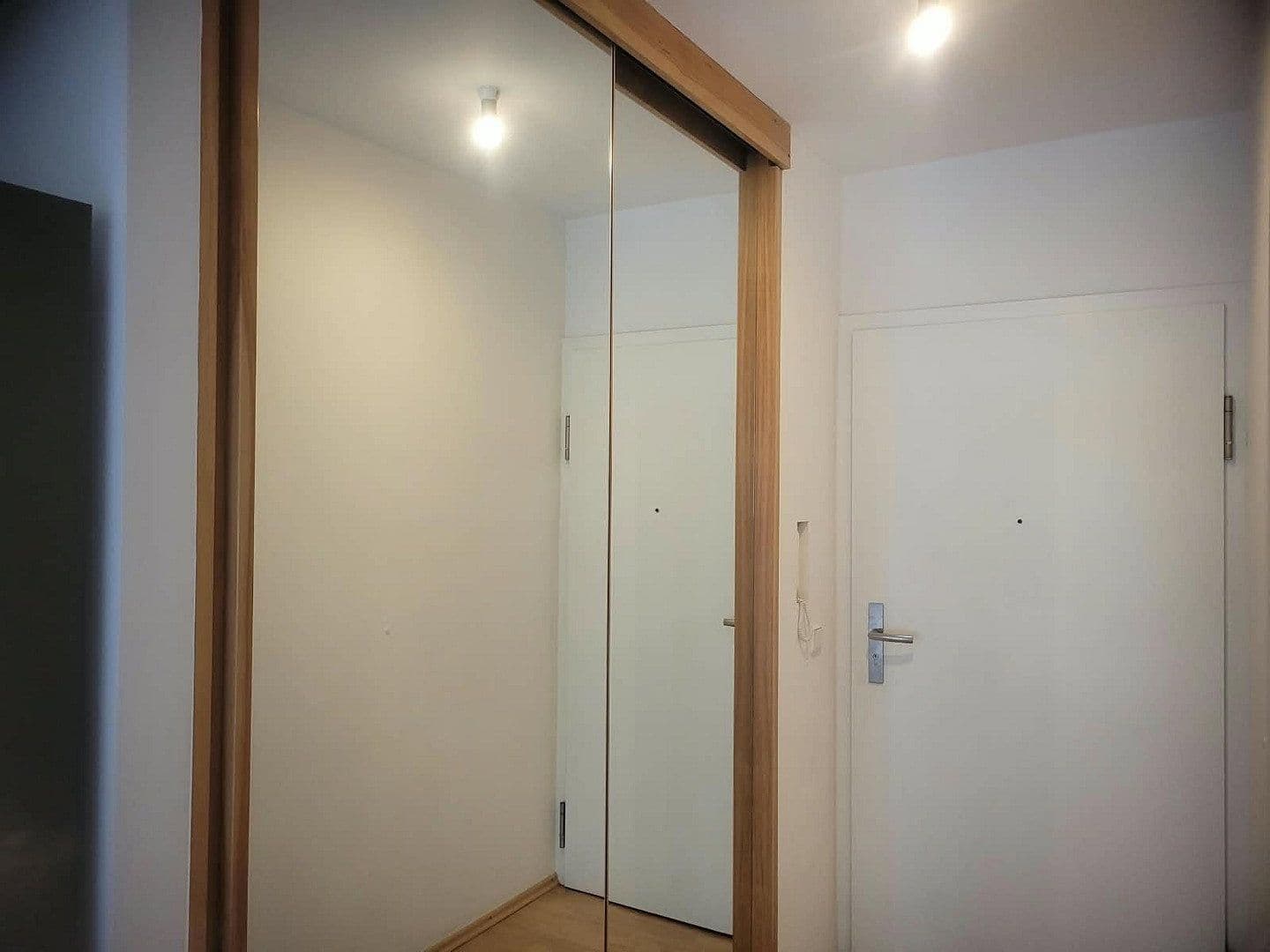 Predaj bytu 1-izbový 40 m², Frankfurt am Main, Hesensko Predaj bytu 1-izbový 40 m², Frankfurt am Main, Hesensko