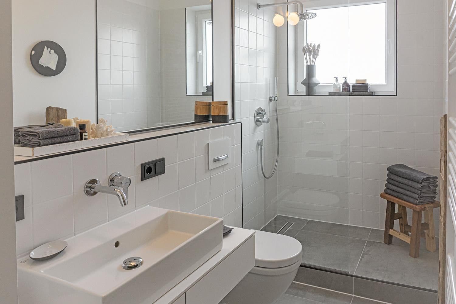 Prenájom bytu 3-izbový 71 m², Aachenerstrasse 157, Düsseldorf, Severné Porýnie - Westfálsko Prenájom bytu 3-izbový 71 m², Aachenerstrasse 157, Düsseldorf, Severné Porýnie - Westfálsko