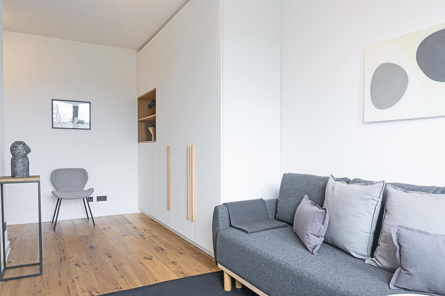 Prenájom bytu 3-izbový 71 m², Aachenerstrasse 157, Düsseldorf, Severné Porýnie - Westfálsko Prenájom bytu 3-izbový 71 m², Aachenerstrasse 157, Düsseldorf, Severné Porýnie - Westfálsko