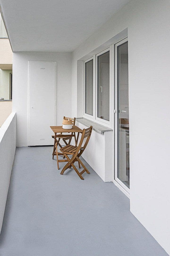 Prenájom bytu 3-izbový 71 m², Aachenerstrasse 157, Düsseldorf, Severné Porýnie - Westfálsko Prenájom bytu 3-izbový 71 m², Aachenerstrasse 157, Düsseldorf, Severné Porýnie - Westfálsko