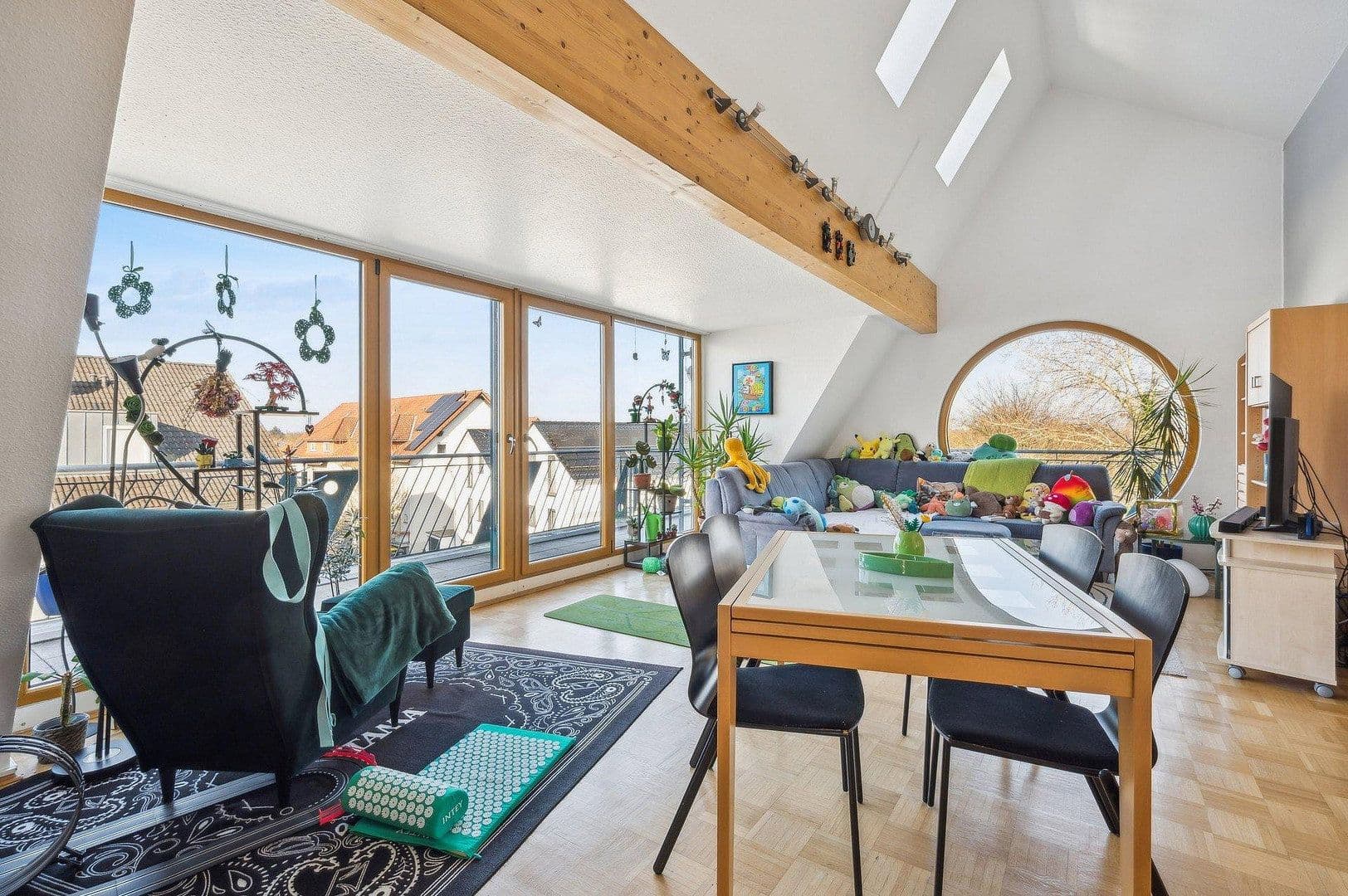 Predaj domu 431 m², pozemok 529 m², In der Höll 9, Friedberg (Hessen), Hesensko Predaj domu 431 m², pozemok 529 m², In der Höll 9, Friedberg (Hessen), Hesensko