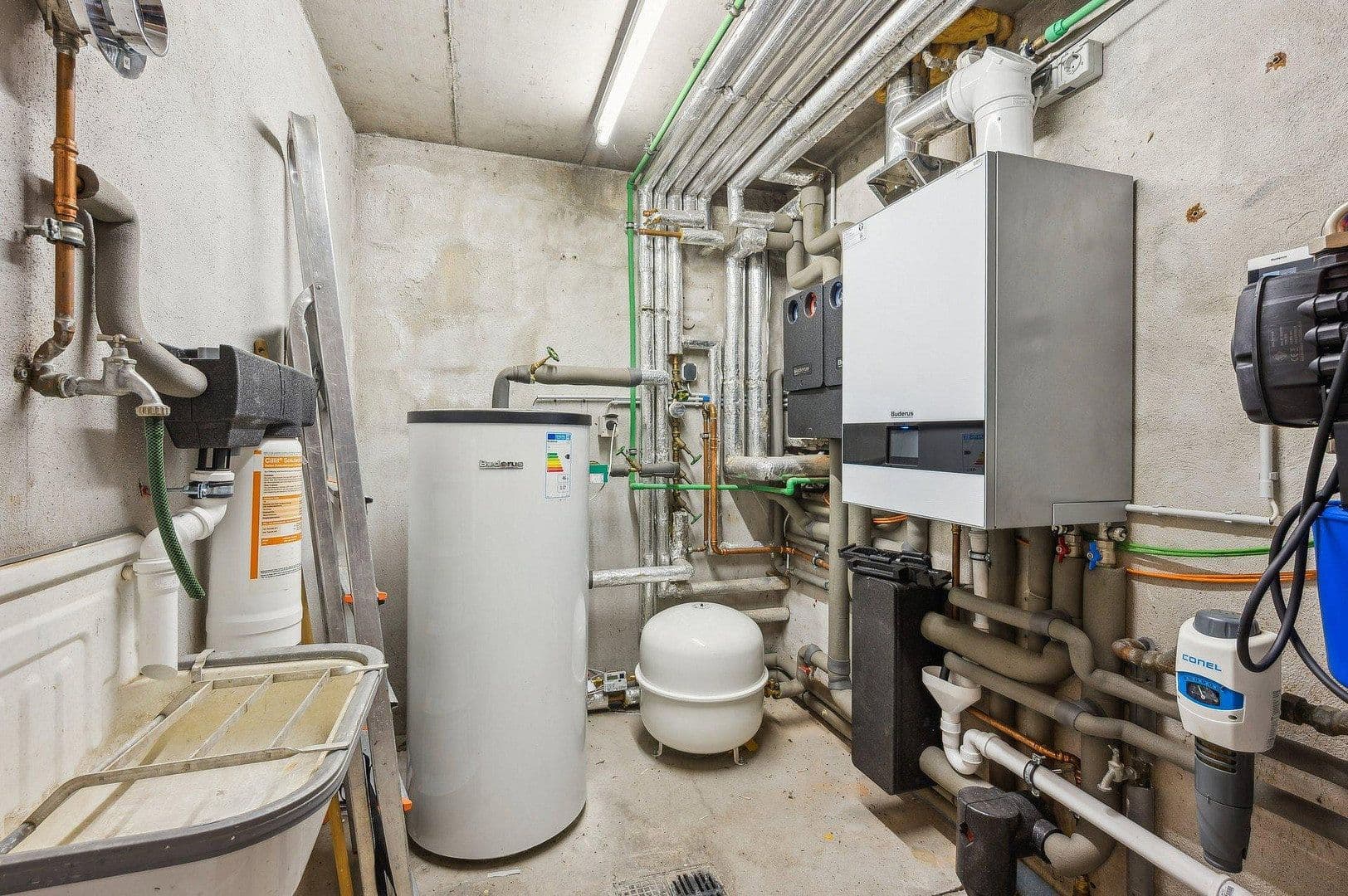 Predaj domu 431 m², pozemok 529 m², In der Höll 9, Friedberg (Hessen), Hesensko Predaj domu 431 m², pozemok 529 m², In der Höll 9, Friedberg (Hessen), Hesensko