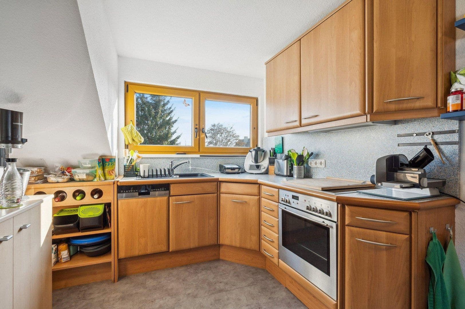 Predaj domu 431 m², pozemok 529 m², In der Höll 9, Friedberg (Hessen), Hesensko Predaj domu 431 m², pozemok 529 m², In der Höll 9, Friedberg (Hessen), Hesensko
