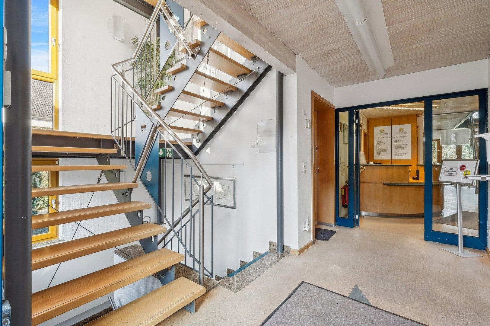 Predaj domu 431 m², pozemok 529 m², In der Höll 9, Friedberg (Hessen), Hesensko Predaj domu 431 m², pozemok 529 m², In der Höll 9, Friedberg (Hessen), Hesensko