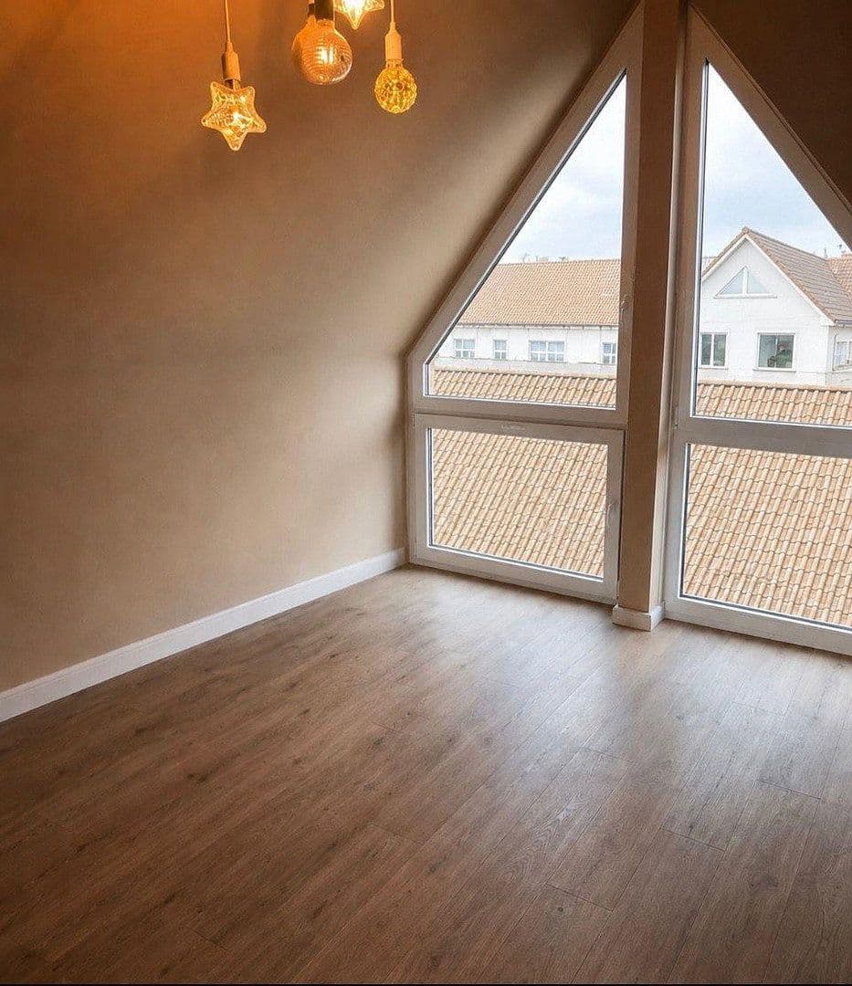 Predaj bytu 3-izbový 82 m², Krefeld, Severné Porýnie - Westfálsko Predaj bytu 3-izbový 82 m², Krefeld, Severné Porýnie - Westfálsko