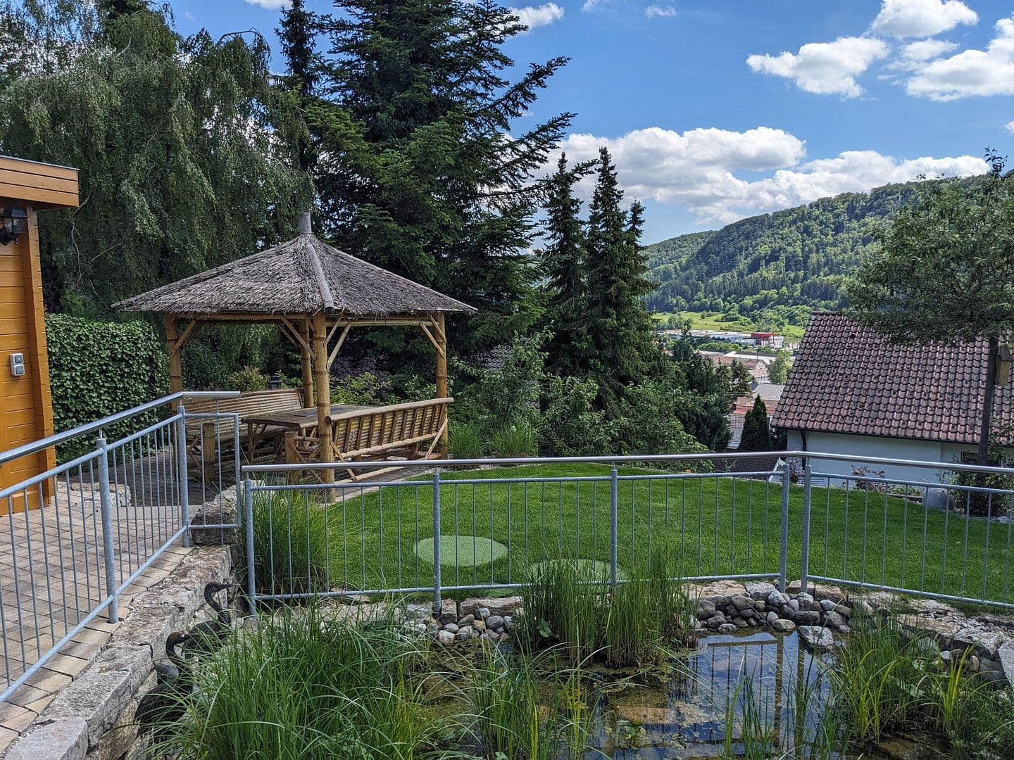 Predaj domu 340 m², pozemok 860 m², Albstadt, Bádensko-Wurttembersko Predaj domu 340 m², pozemok 860 m², Albstadt, Bádensko-Wurttembersko