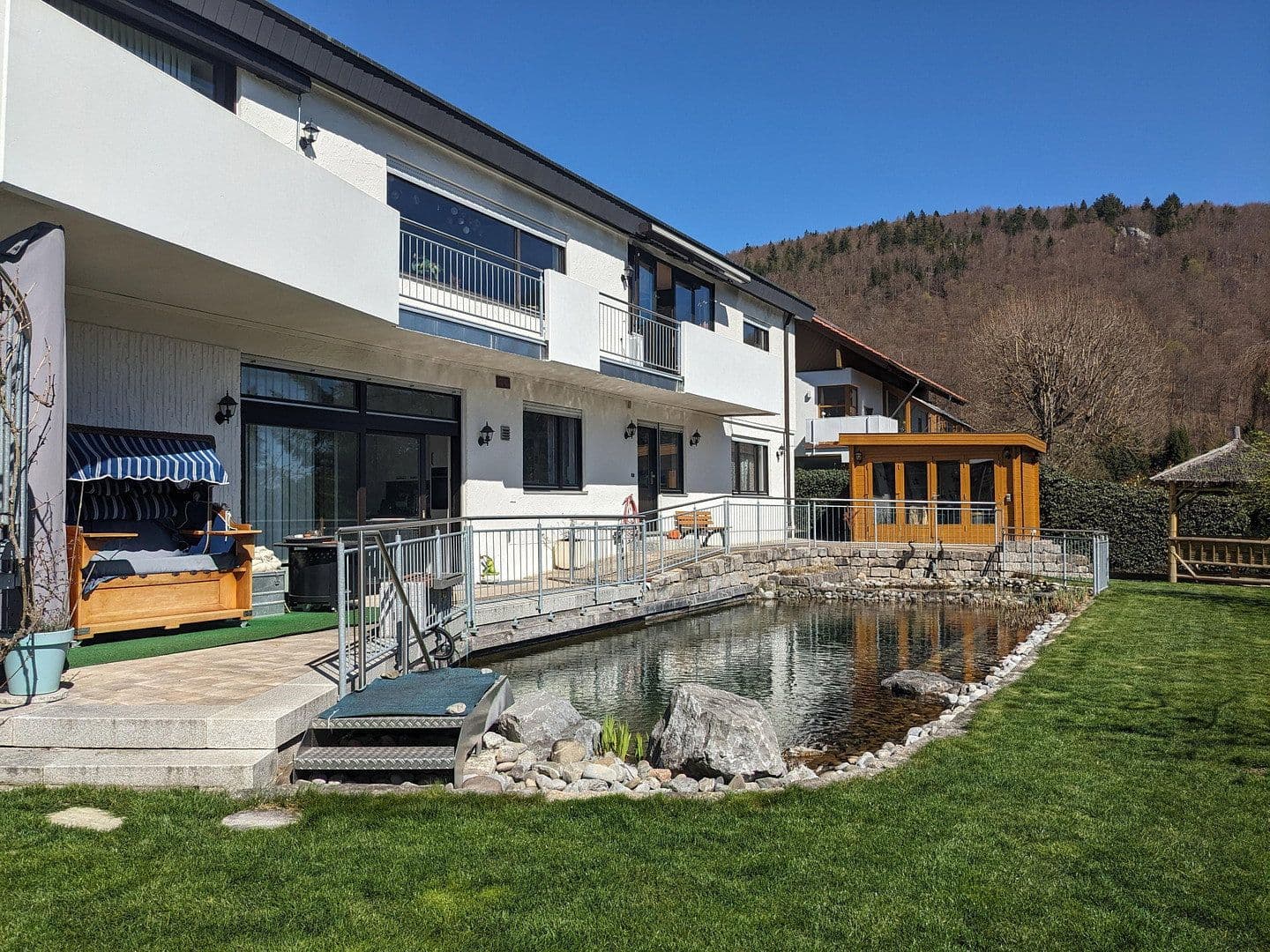 Predaj domu 340 m², pozemok 860 m², Albstadt, Bádensko-Wurttembersko Predaj domu 340 m², pozemok 860 m², Albstadt, Bádensko-Wurttembersko