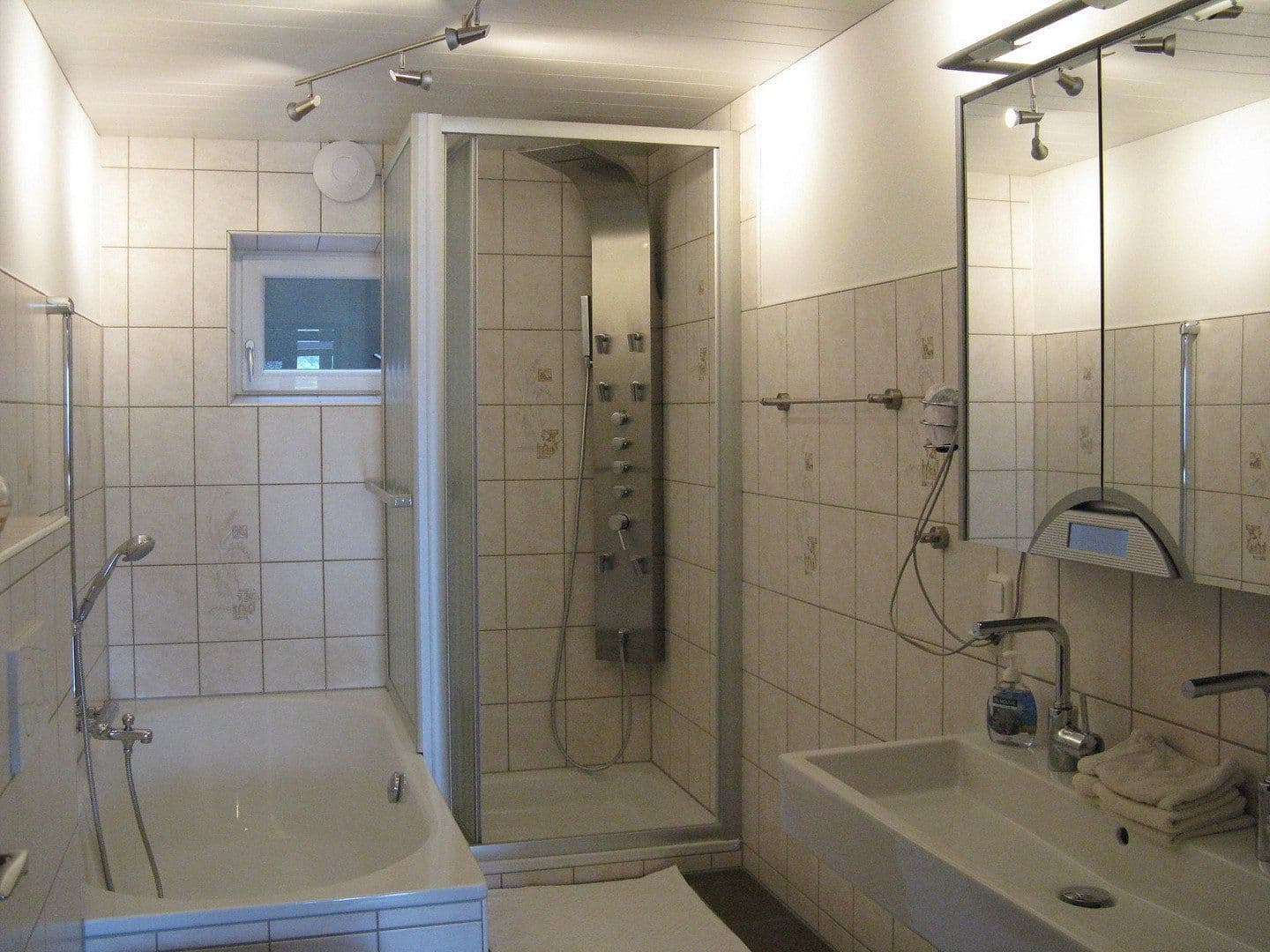 Predaj domu 340 m², pozemok 860 m², Albstadt, Bádensko-Wurttembersko Predaj domu 340 m², pozemok 860 m², Albstadt, Bádensko-Wurttembersko