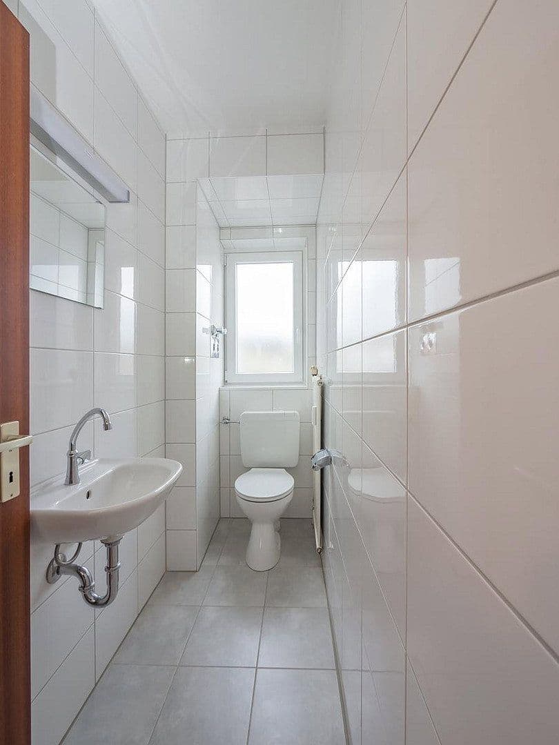 Prenájom bytu 3-izbový 85 m², Hohenzollernstraße 9, Friedrichsthal, Sársko Prenájom bytu 3-izbový 85 m², Hohenzollernstraße 9, Friedrichsthal, Sársko