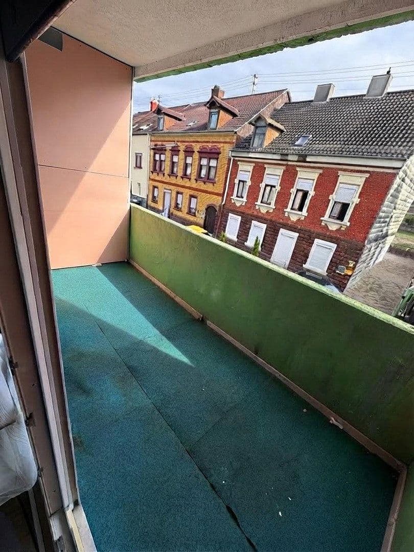 Prenájom bytu 3-izbový 85 m², Hohenzollernstraße 9, Friedrichsthal, Sársko Prenájom bytu 3-izbový 85 m², Hohenzollernstraße 9, Friedrichsthal, Sársko