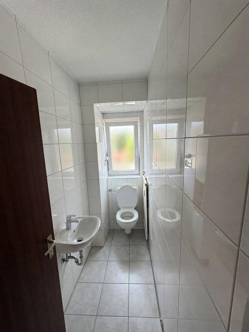 Prenájom bytu 3-izbový 85 m², Hohenzollernstraße 9, Friedrichsthal, Sársko Prenájom bytu 3-izbový 85 m², Hohenzollernstraße 9, Friedrichsthal, Sársko