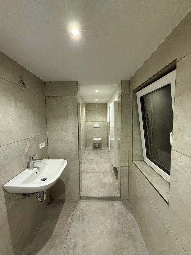 Prenájom bytu 5-izbový 123 m², Reinheim, Hesensko Prenájom bytu 5-izbový 123 m², Reinheim, Hesensko