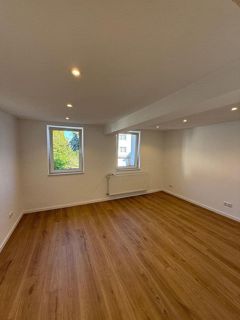 Prenájom bytu 5-izbový 123 m², Reinheim, Hesensko Prenájom bytu 5-izbový 123 m², Reinheim, Hesensko