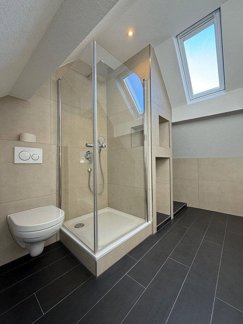 Prenájom bytu 5-izbový 123 m², Reinheim, Hesensko Prenájom bytu 5-izbový 123 m², Reinheim, Hesensko