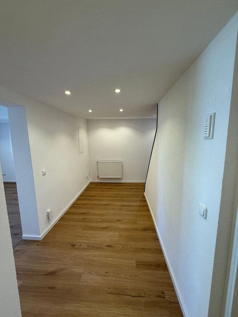 Prenájom bytu 5-izbový 123 m², Reinheim, Hesensko Prenájom bytu 5-izbový 123 m², Reinheim, Hesensko