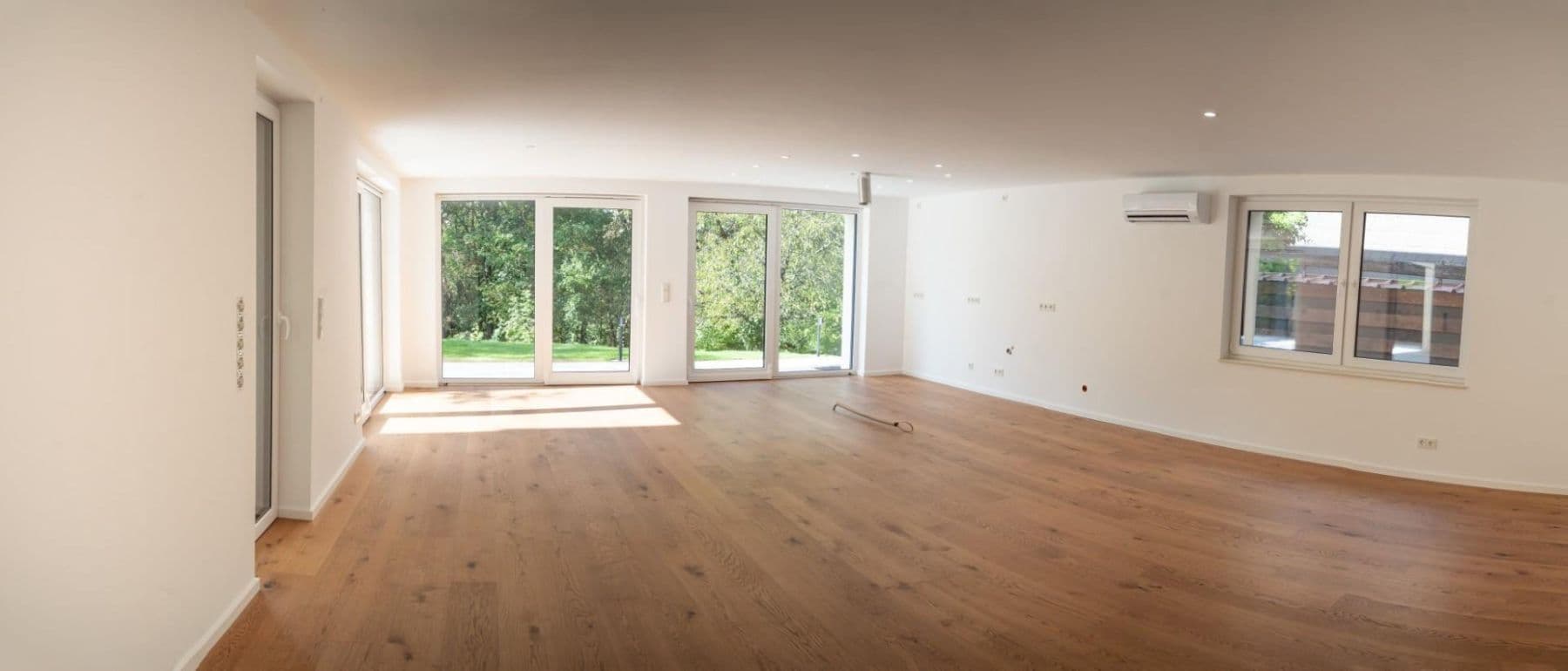 Predaj bytu 4-izbový 120 m², Saarbrücken, Sársko Predaj bytu 4-izbový 120 m², Saarbrücken, Sársko