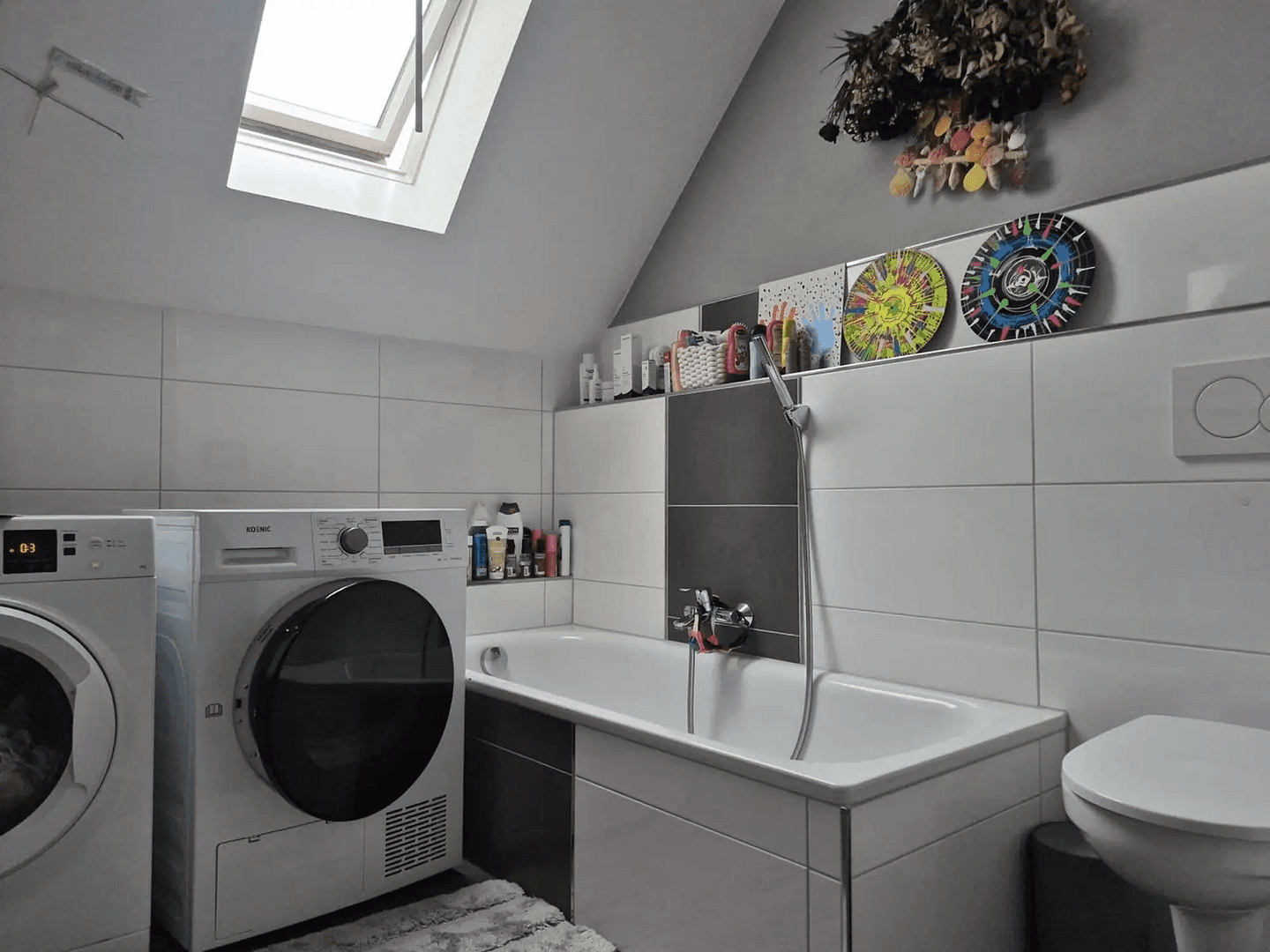 Prenájom bytu 4-izbový 143 m², Burggrumbacher Str. 4, Unterpleichfeld, Bavorsko Prenájom bytu 4-izbový 143 m², Burggrumbacher Str. 4, Unterpleichfeld, Bavorsko