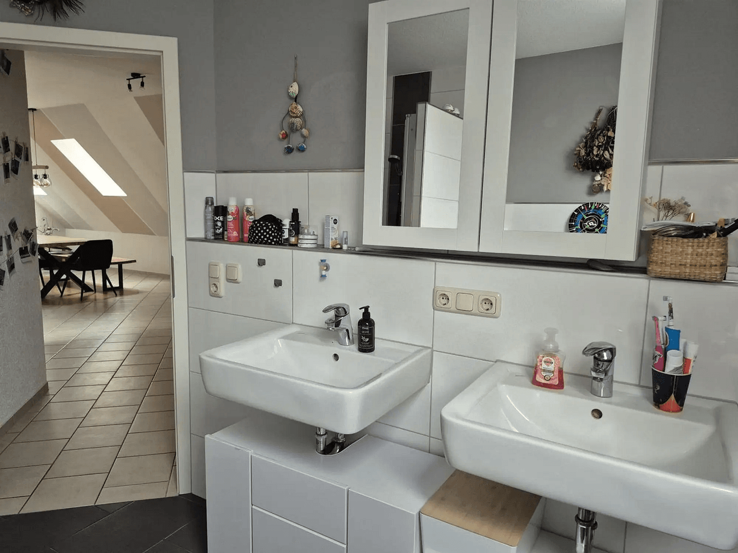Prenájom bytu 4-izbový 143 m², Burggrumbacher Str. 4, Unterpleichfeld, Bavorsko Prenájom bytu 4-izbový 143 m², Burggrumbacher Str. 4, Unterpleichfeld, Bavorsko