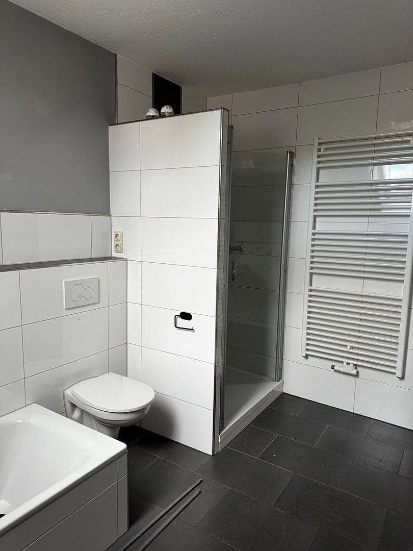 Prenájom bytu 4-izbový 143 m², Burggrumbacher Str. 4, Unterpleichfeld, Bavorsko Prenájom bytu 4-izbový 143 m², Burggrumbacher Str. 4, Unterpleichfeld, Bavorsko