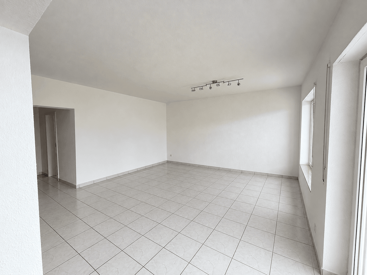 Prenájom bytu 2-izbový 75 m², Wächtersbach, Hesensko Prenájom bytu 2-izbový 75 m², Wächtersbach, Hesensko