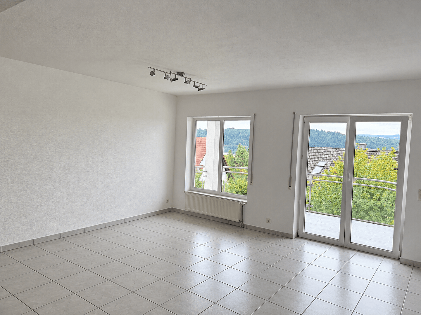 Prenájom bytu 2-izbový 75 m², Wächtersbach, Hesensko Prenájom bytu 2-izbový 75 m², Wächtersbach, Hesensko