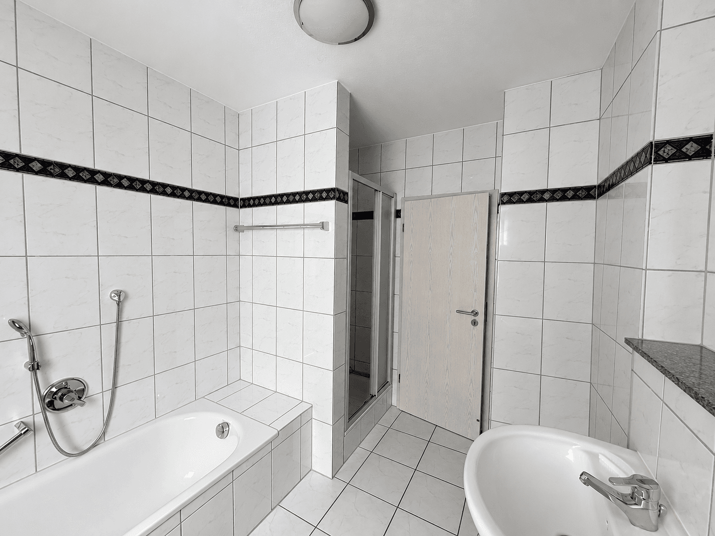 Prenájom bytu 2-izbový 75 m², Wächtersbach, Hesensko Prenájom bytu 2-izbový 75 m², Wächtersbach, Hesensko