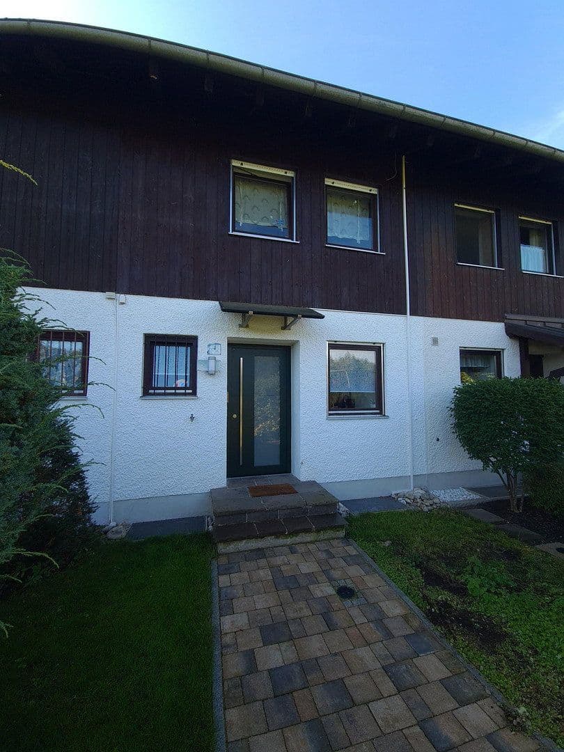 Predaj domu 126 m², pozemok 205 m², Geretsried, Bavorsko Predaj domu 126 m², pozemok 205 m², Geretsried, Bavorsko