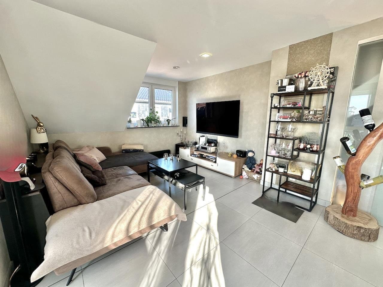 Prenájom bytu 4-izbový 126 m², Glückaufstraße 2D, Sarstedt, Dolné Sasko Prenájom bytu 4-izbový 126 m², Glückaufstraße 2D, Sarstedt, Dolné Sasko
