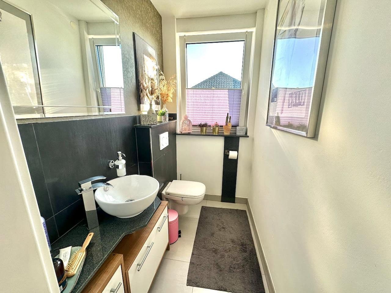 Prenájom bytu 4-izbový 126 m², Glückaufstraße 2D, Sarstedt, Dolné Sasko Prenájom bytu 4-izbový 126 m², Glückaufstraße 2D, Sarstedt, Dolné Sasko