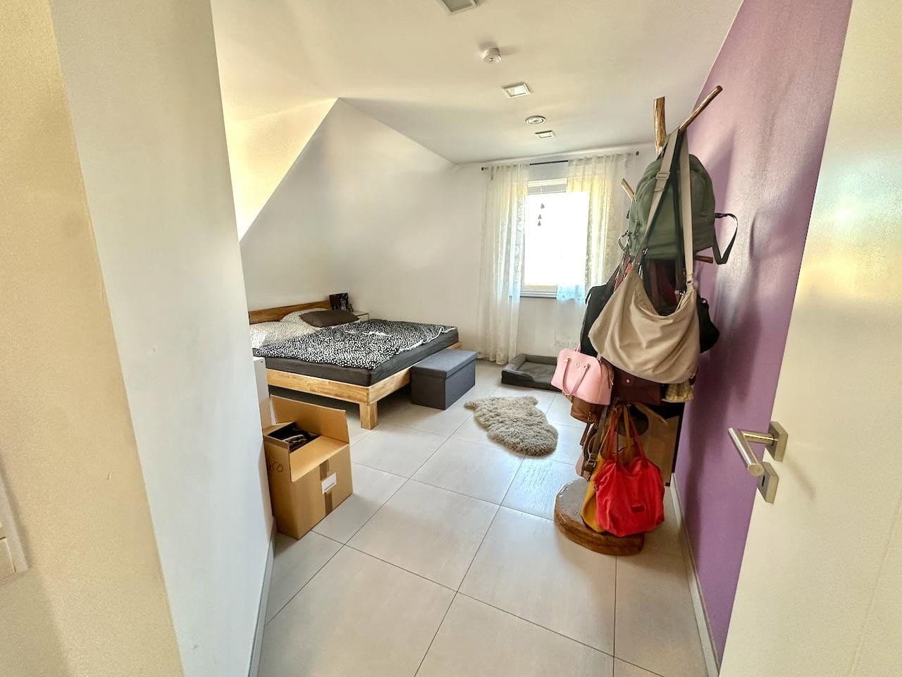 Prenájom bytu 4-izbový 126 m², Glückaufstraße 2D, Sarstedt, Dolné Sasko Prenájom bytu 4-izbový 126 m², Glückaufstraße 2D, Sarstedt, Dolné Sasko