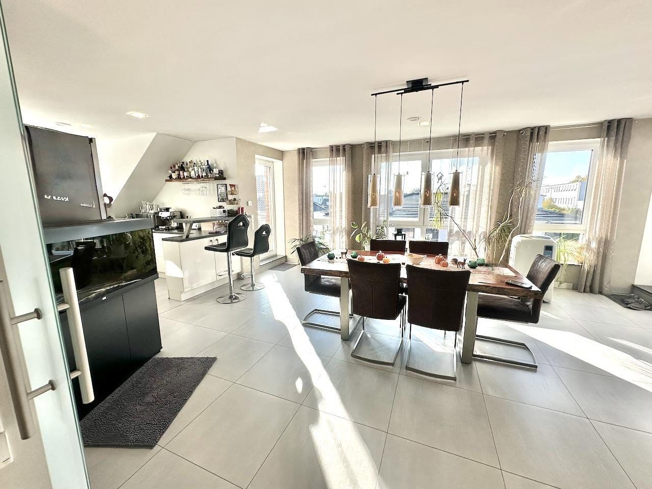 Prenájom bytu 4-izbový 126 m², Glückaufstraße 2D, Sarstedt, Dolné Sasko Prenájom bytu 4-izbový 126 m², Glückaufstraße 2D, Sarstedt, Dolné Sasko