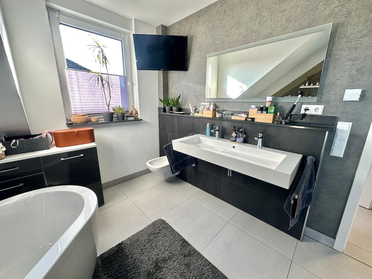Prenájom bytu 4-izbový 126 m², Glückaufstraße 2D, Sarstedt, Dolné Sasko Prenájom bytu 4-izbový 126 m², Glückaufstraße 2D, Sarstedt, Dolné Sasko
