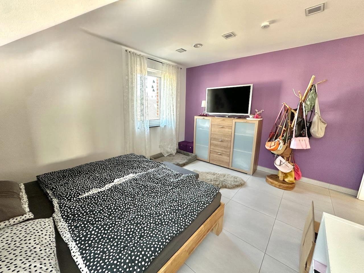 Prenájom bytu 4-izbový 126 m², Glückaufstraße 2D, Sarstedt, Dolné Sasko Prenájom bytu 4-izbový 126 m², Glückaufstraße 2D, Sarstedt, Dolné Sasko
