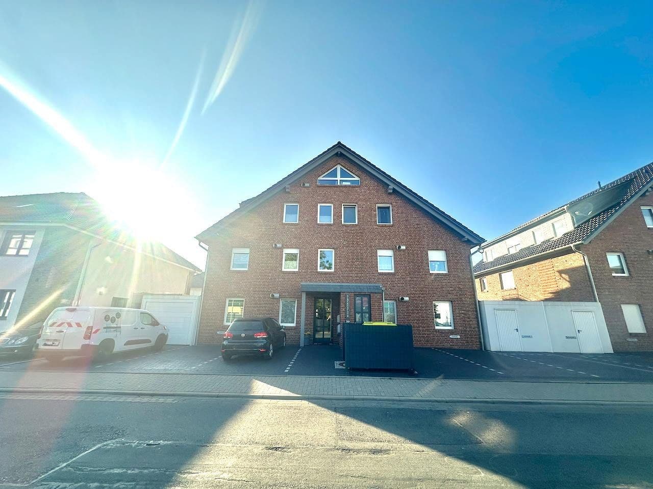 Prenájom bytu 4-izbový 126 m², Glückaufstraße 2D, Sarstedt, Dolné Sasko Prenájom bytu 4-izbový 126 m², Glückaufstraße 2D, Sarstedt, Dolné Sasko