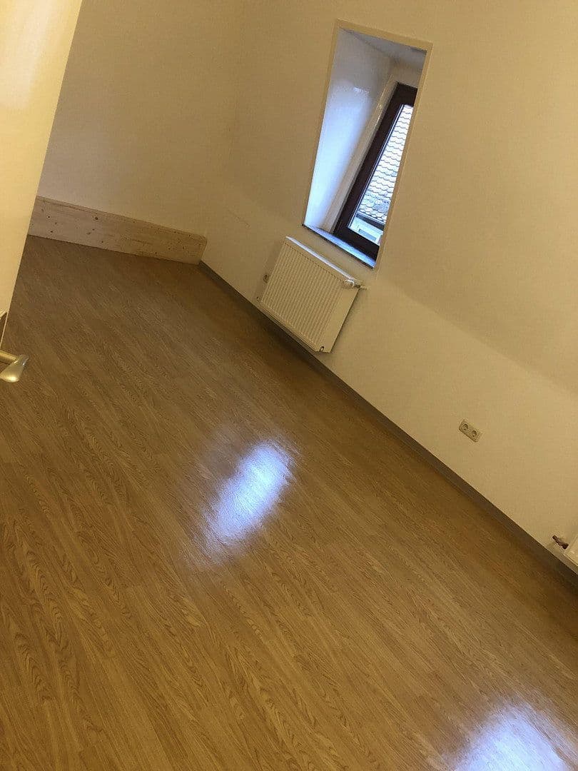 Prenájom bytu 2-izbový 64 m², Nidderau, Hesensko Prenájom bytu 2-izbový 64 m², Nidderau, Hesensko
