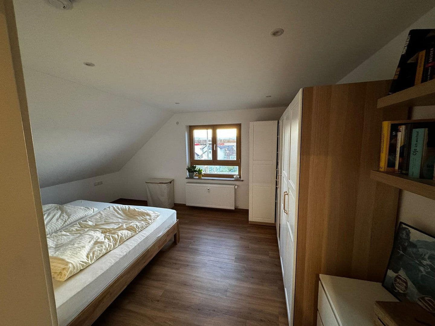 Prenájom bytu 3-izbový 110 m², Forchheim, Bavorsko Prenájom bytu 3-izbový 110 m², Forchheim, Bavorsko