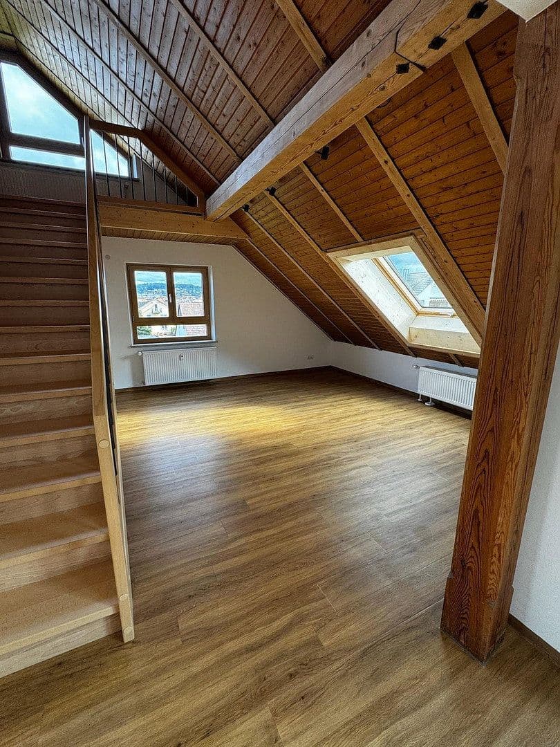 Prenájom bytu 3-izbový 110 m², Forchheim, Bavorsko Prenájom bytu 3-izbový 110 m², Forchheim, Bavorsko